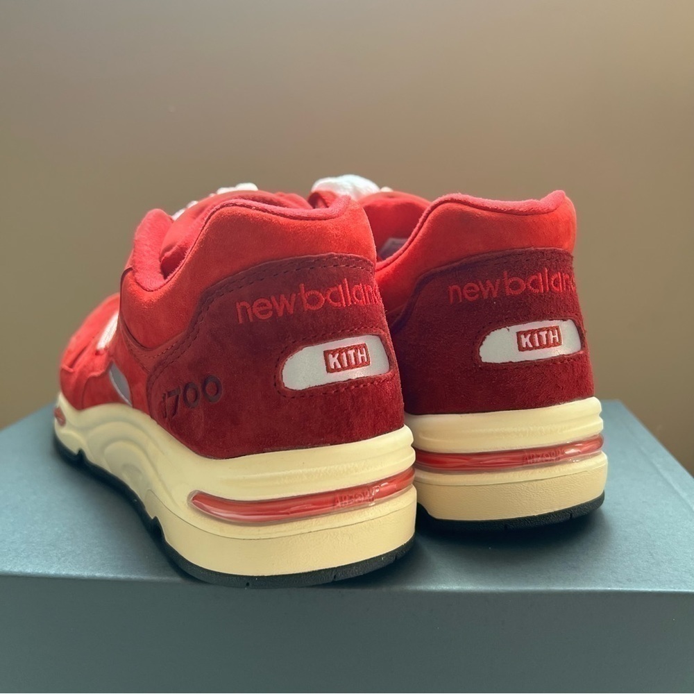[NEW IN BOX] Limited Rare Kith New Balance 1700 Toronto Rococco Red - US M8.5 - Picture 6 of 16
